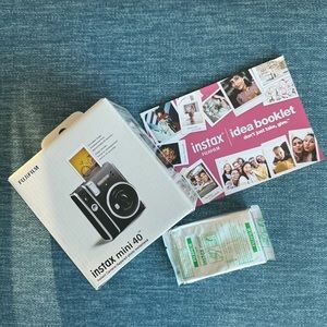 NEW Fujifilm Instax Mini 40 Bundle 2023